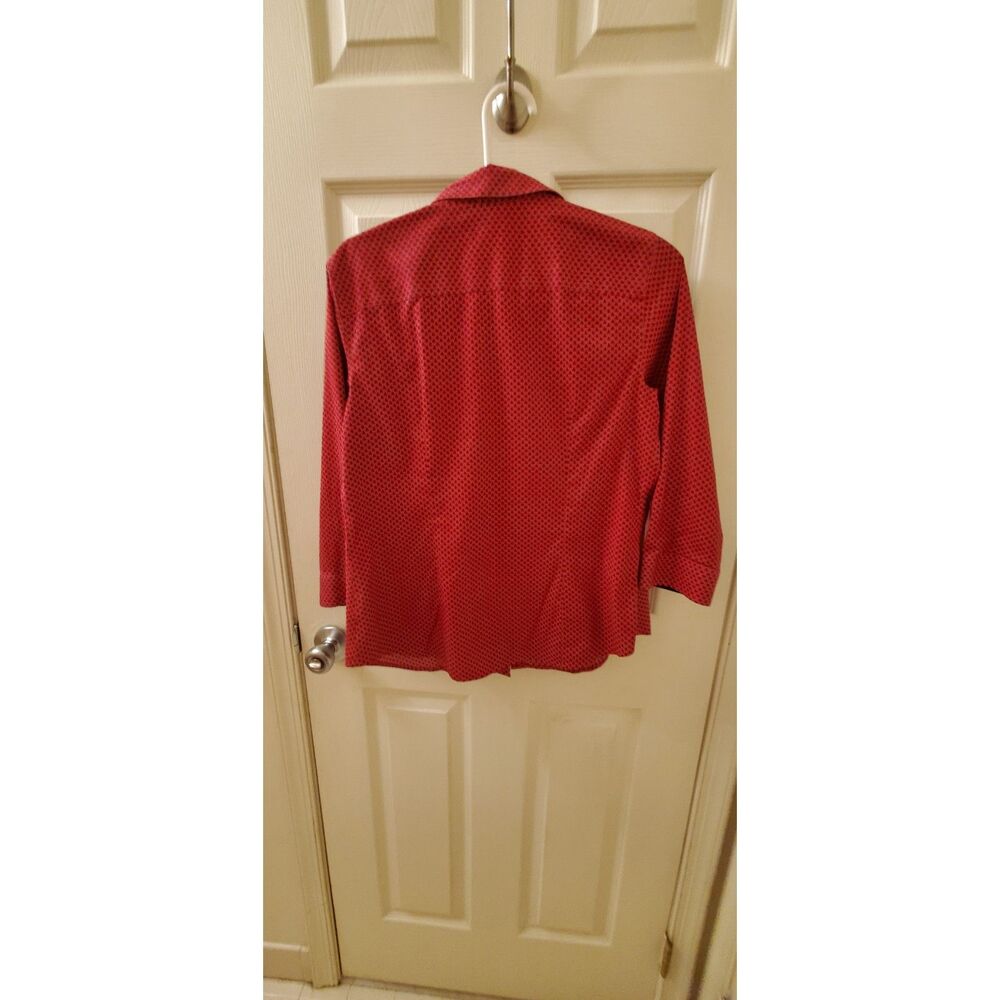 Talbots Red Print Wrinkle Resistant Button Down 3/4 Sleeve Shirt Size 8 - Picture 5 of 10